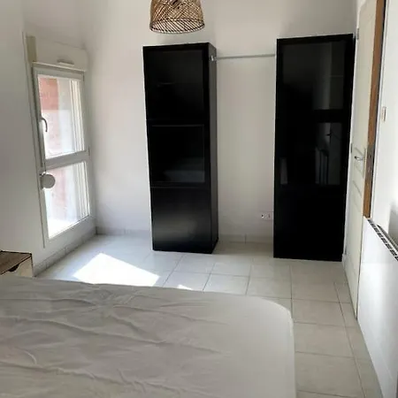 Cosy 2 Couchages - Secteur Sncf - Parking