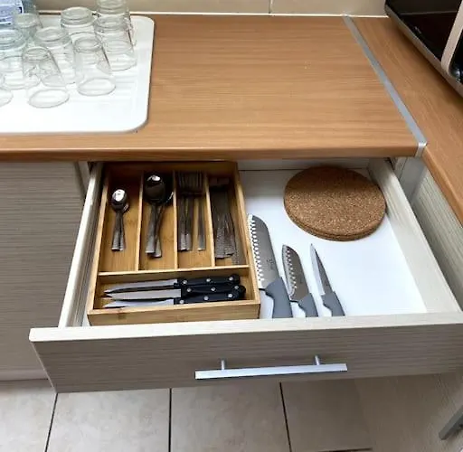 Cosy 2 Couchages - Secteur Sncf - Parking